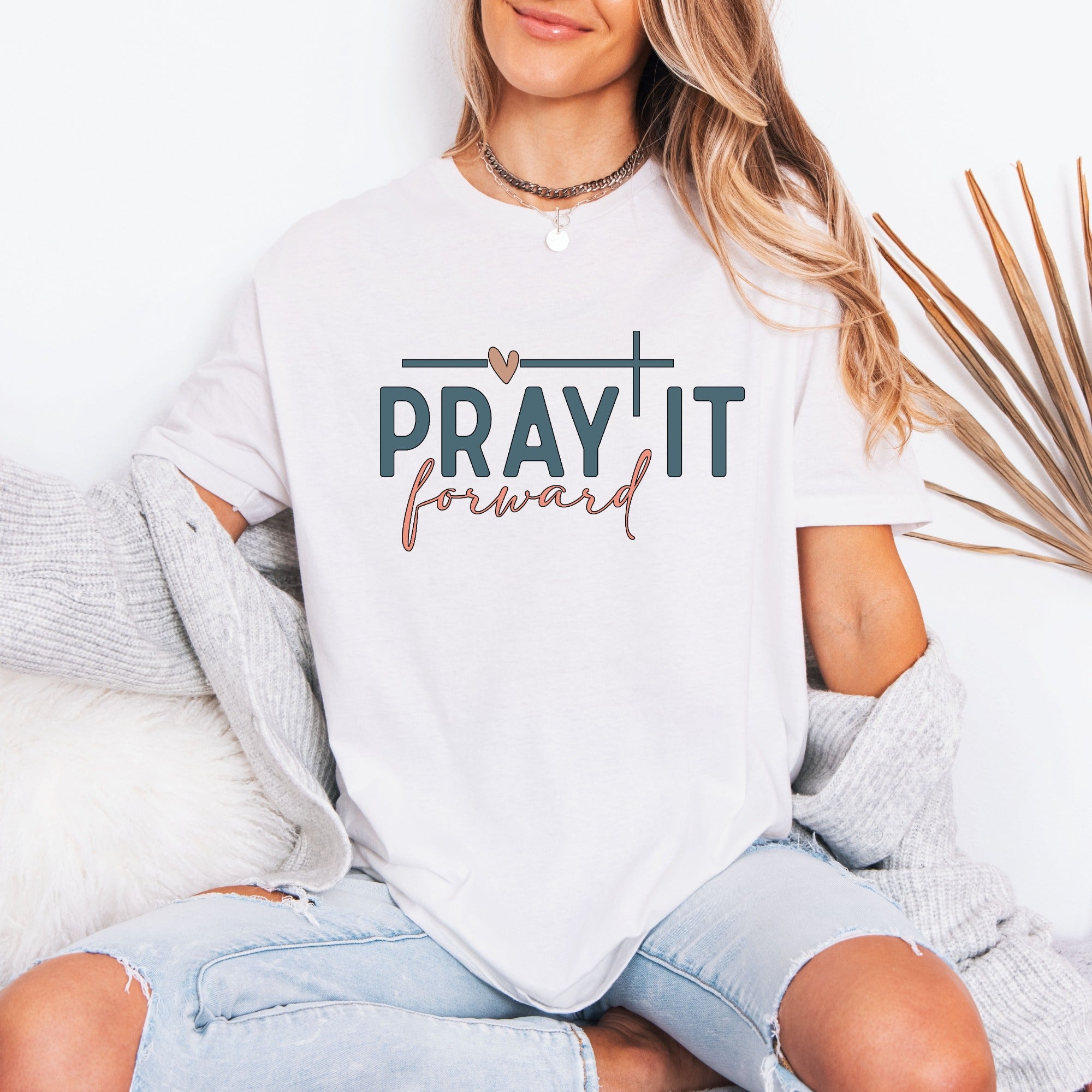 Pray It Forward | Loving Generosity Tee