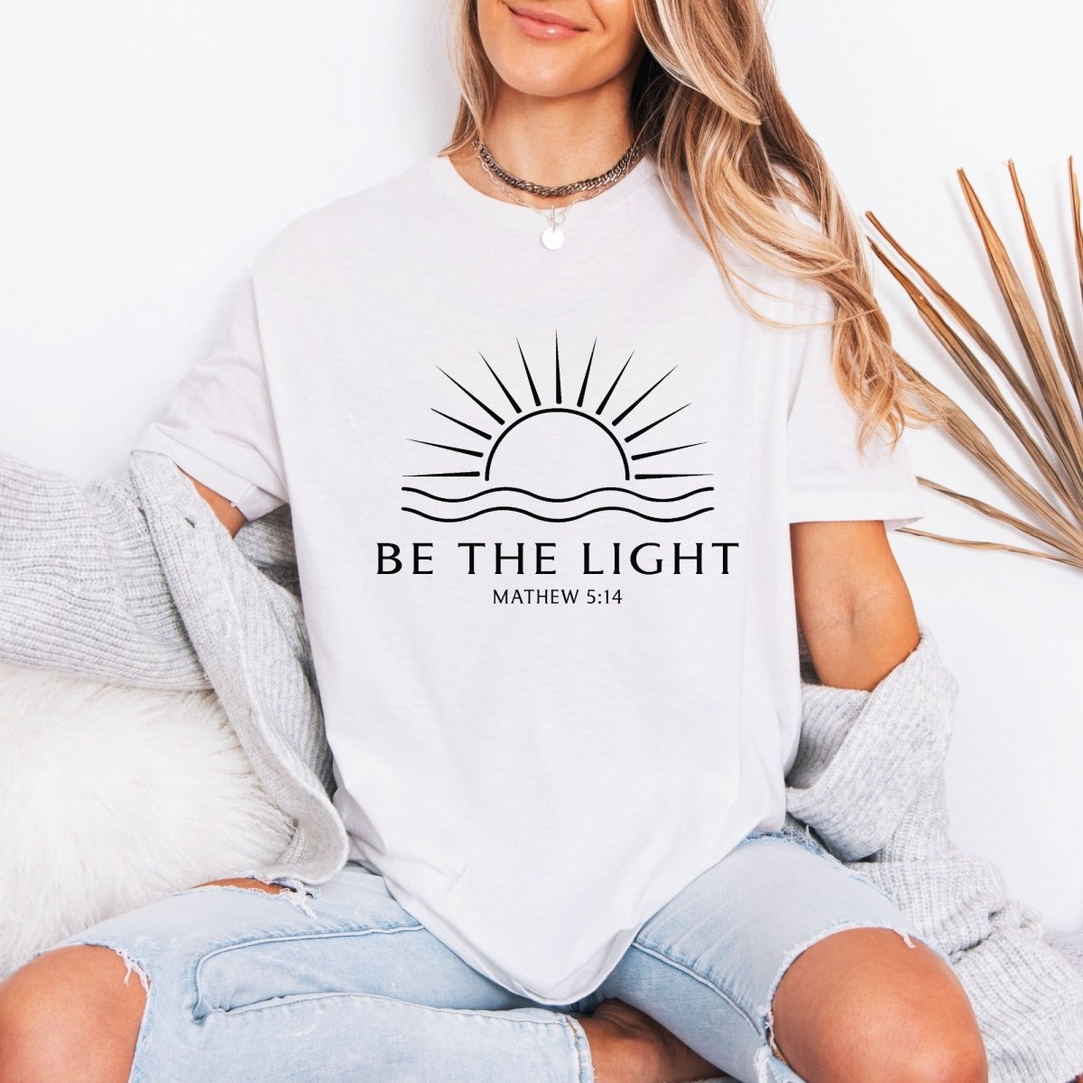 Be The Light | Matthew 5:14 Scripture Tee - Luckets.com