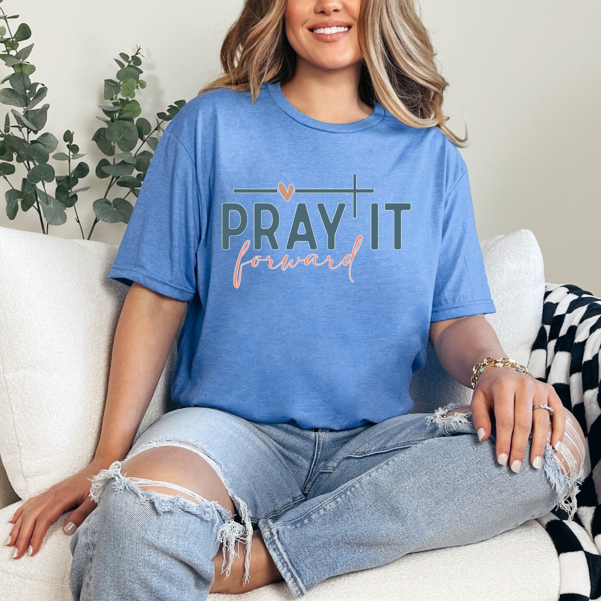 Pray It Forward | Loving Generosity Tee