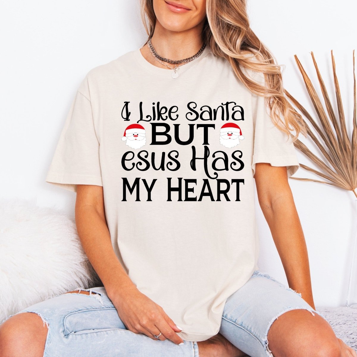 Jesus Has My Heart | Christmas Faith Tee - Luckets.com