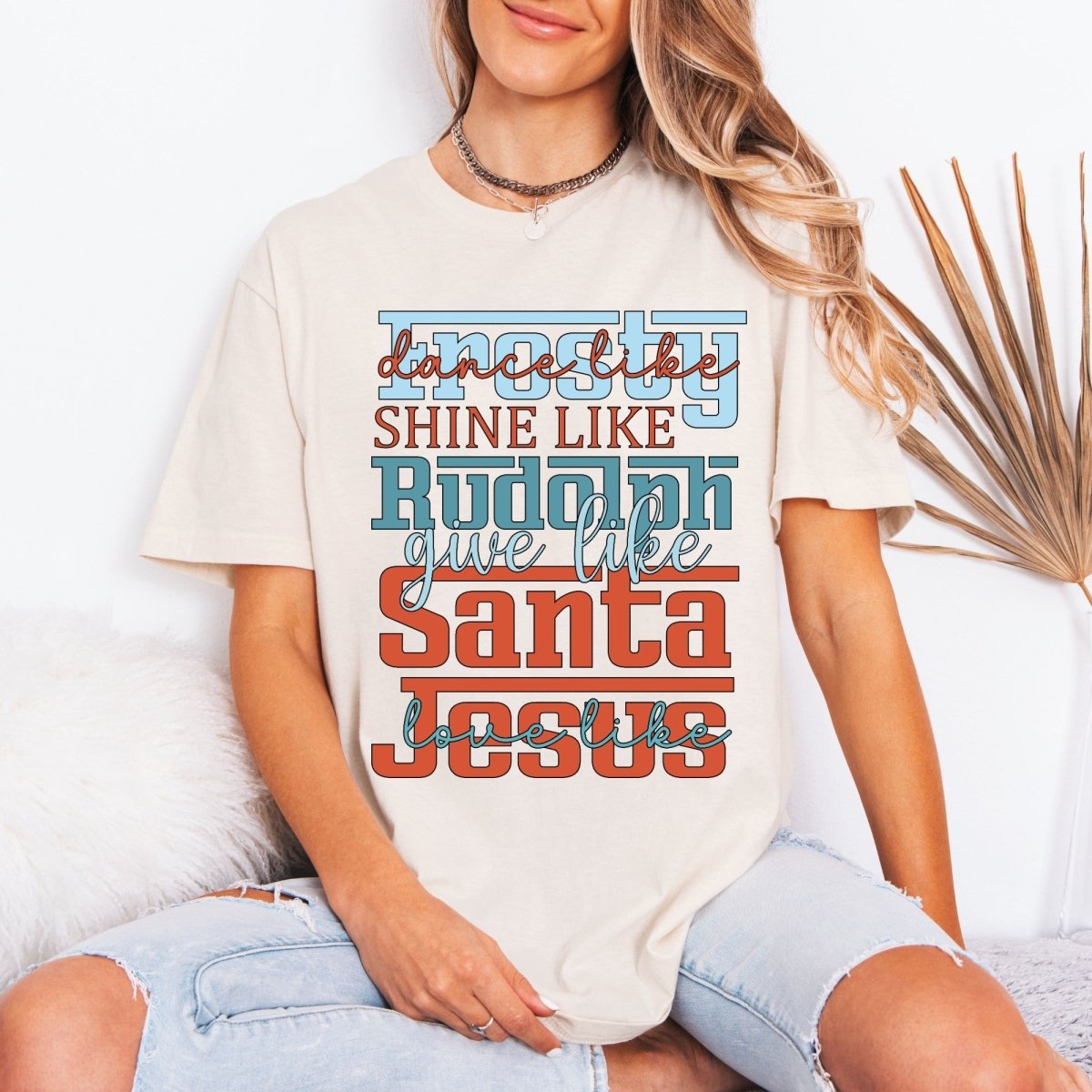 Love Like Jesus | Christmas Faith Tee - Luckets.com