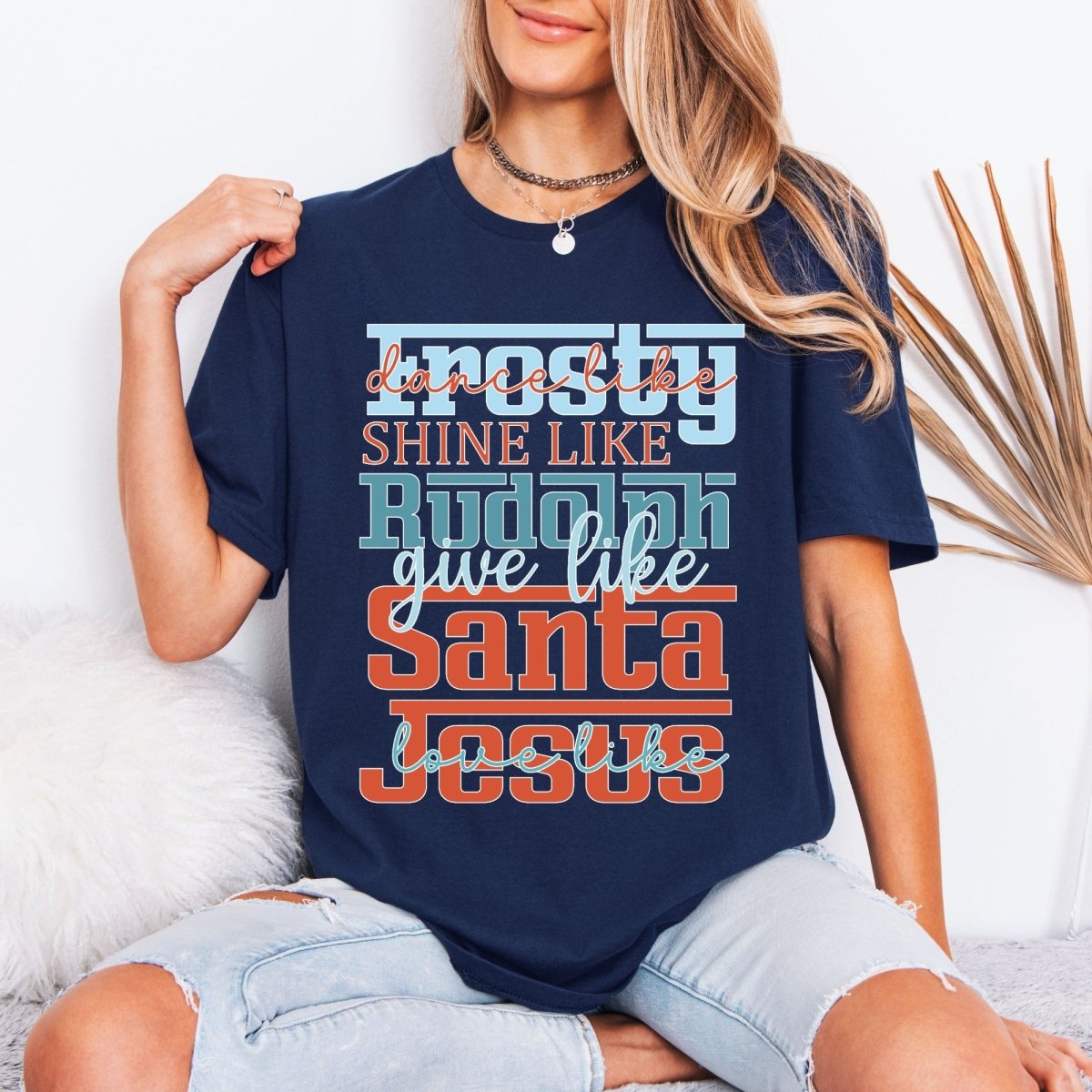 Love Like Jesus | Christmas Faith Tee - Luckets.com