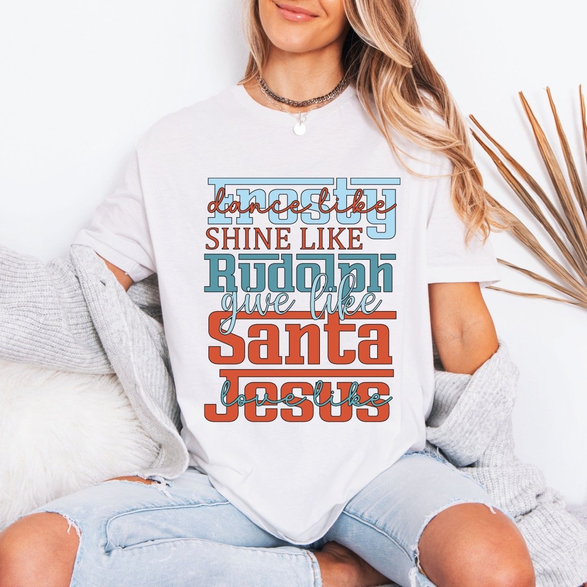 Love Like Jesus | Christmas Faith Tee - Luckets.com