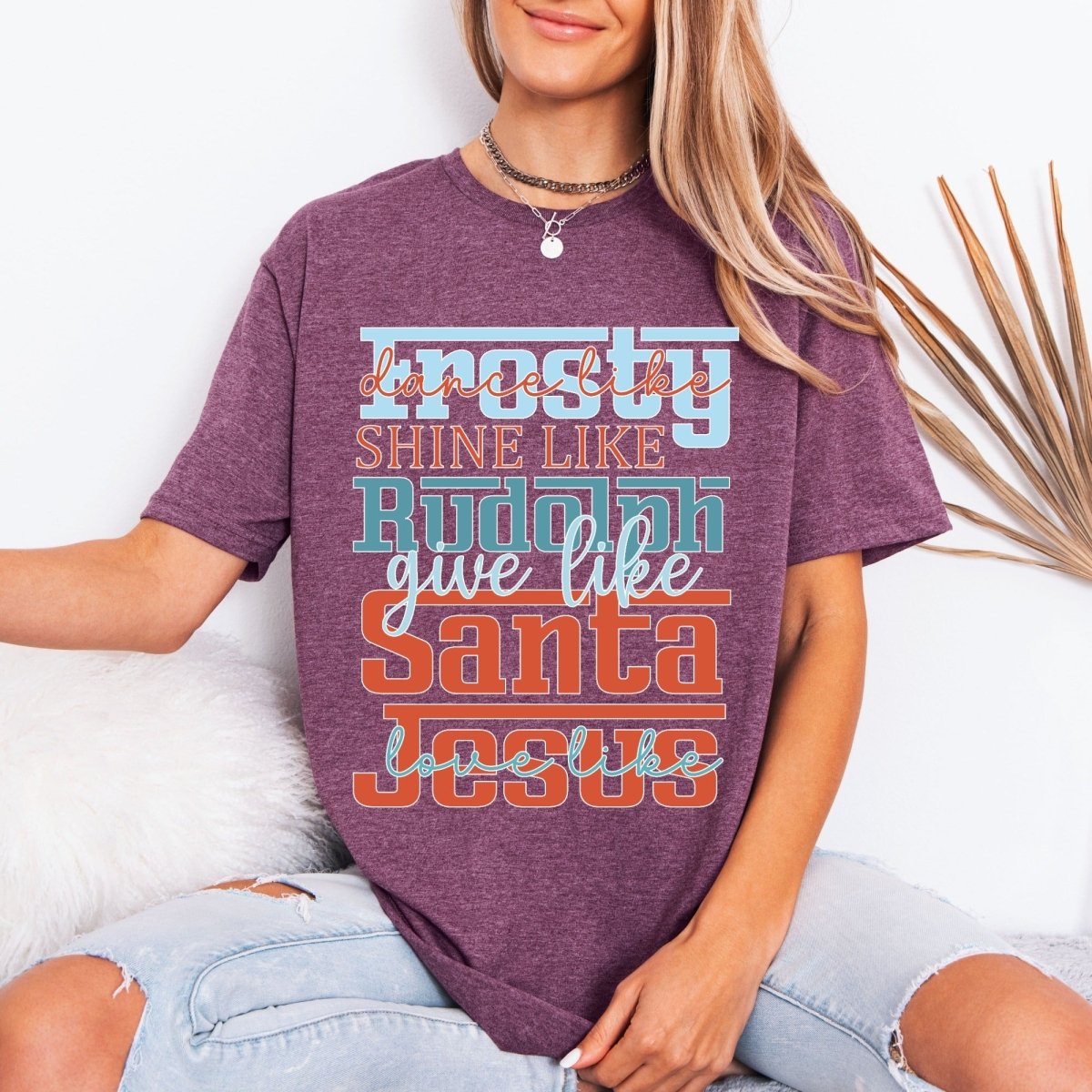 Love Like Jesus | Christmas Faith Tee - Luckets.com