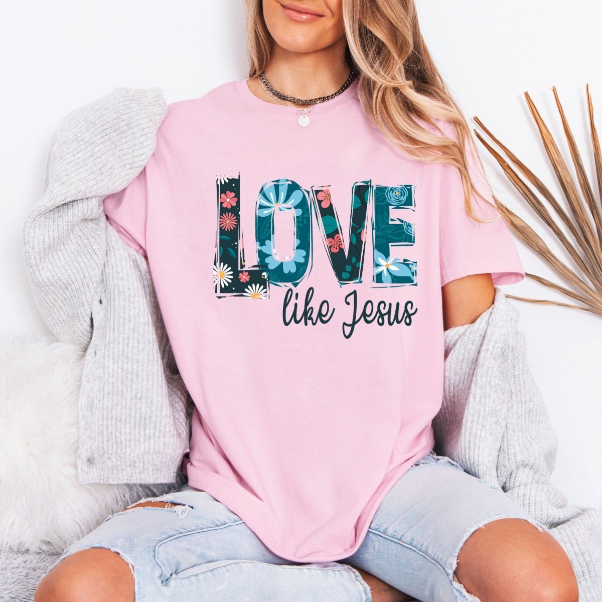 LOVE like Jesus | Floral Faith Tee - Luckets.com