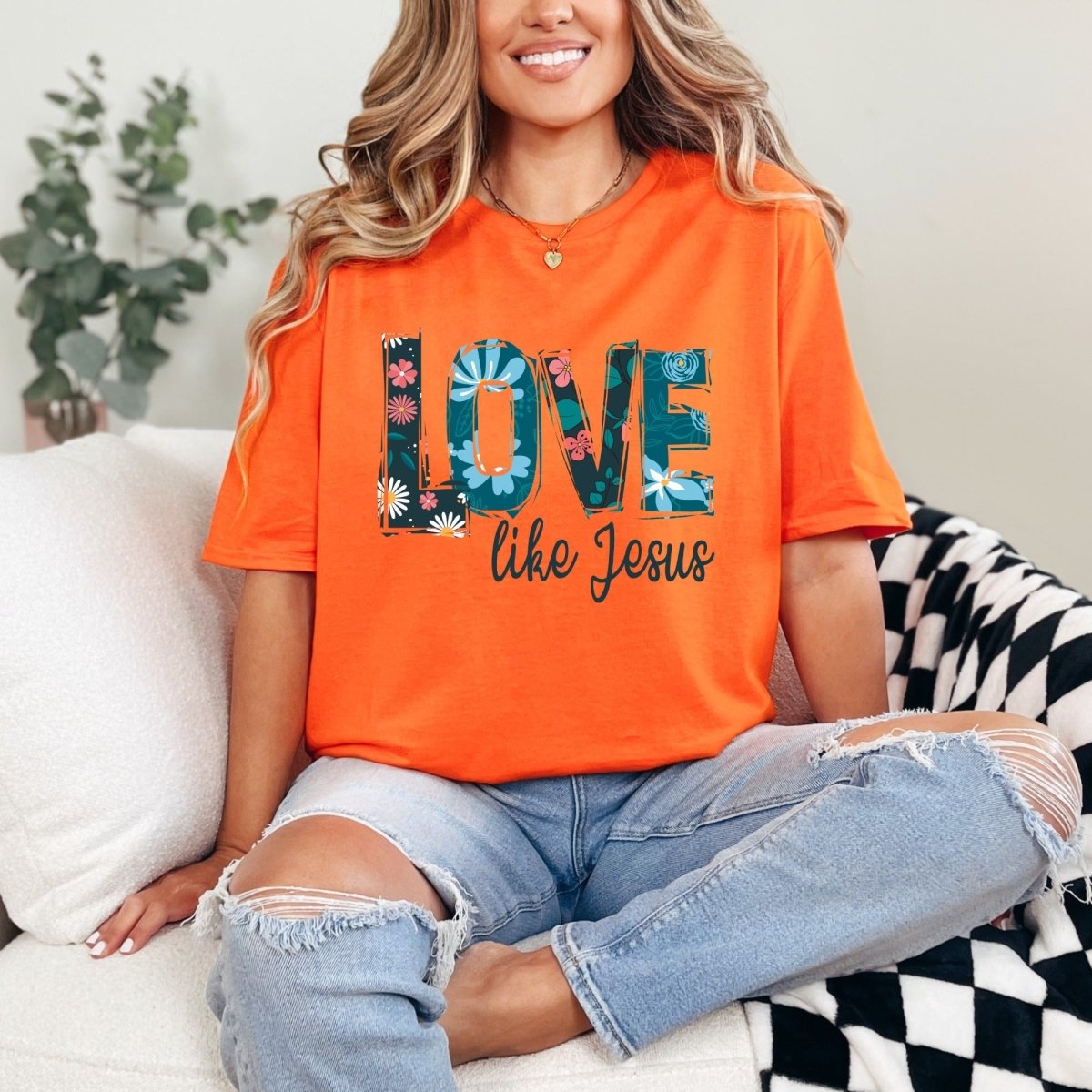 LOVE like Jesus | Floral Faith Tee - Luckets.com