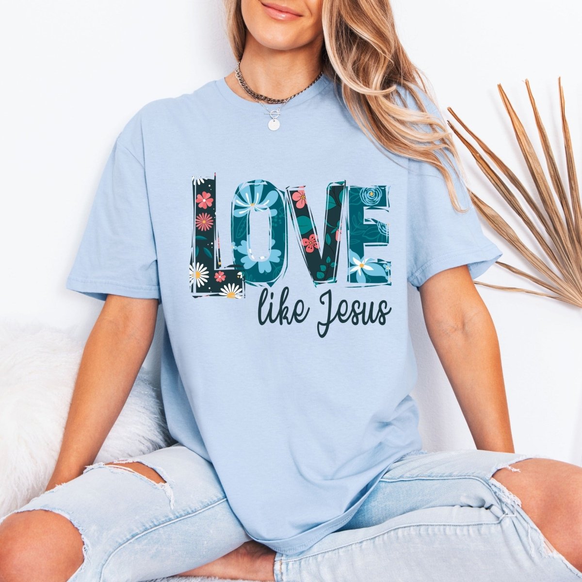 LOVE like Jesus | Floral Faith Tee - Luckets.com