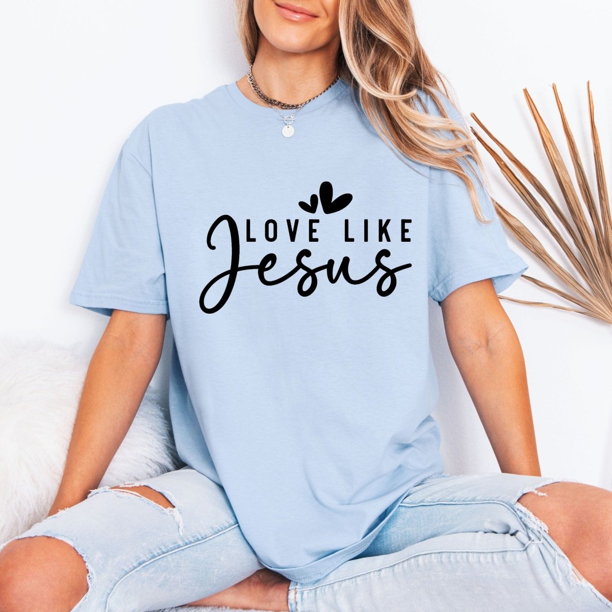 Love Like Jesus | Grace - Filled Devotion Tee - Luckets.com