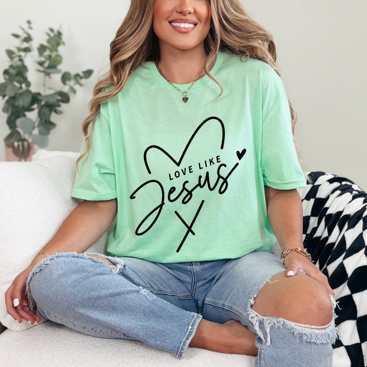 Love Like Jesus | Heartfelt Faith Tee - Luckets.com