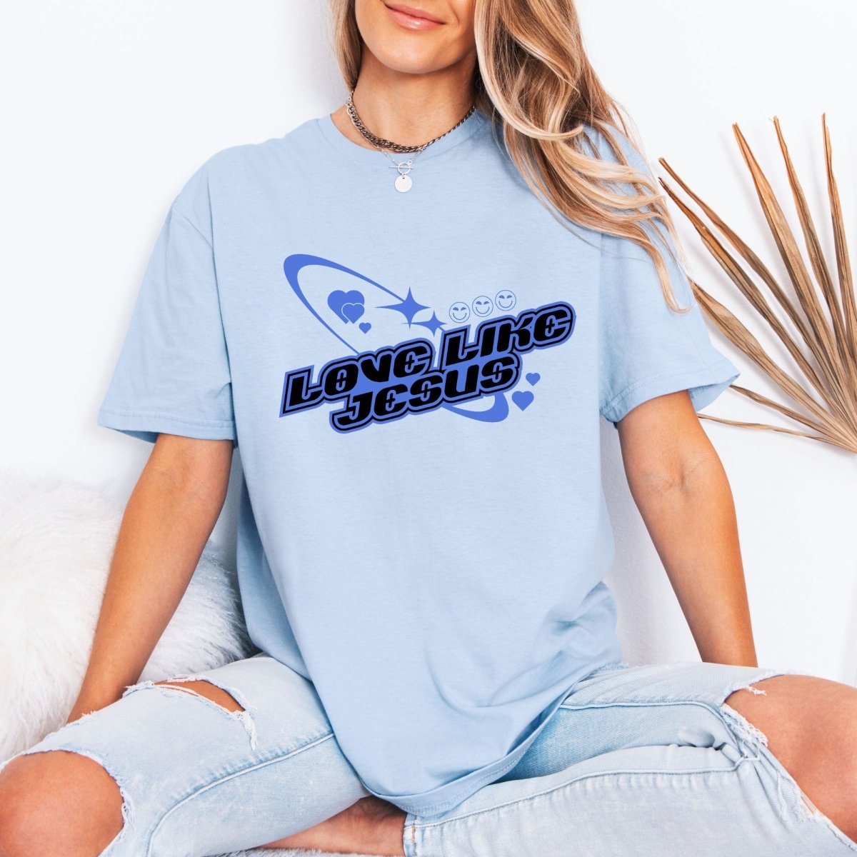 Love Like Jesus | Modern Faith Tee - Luckets.com