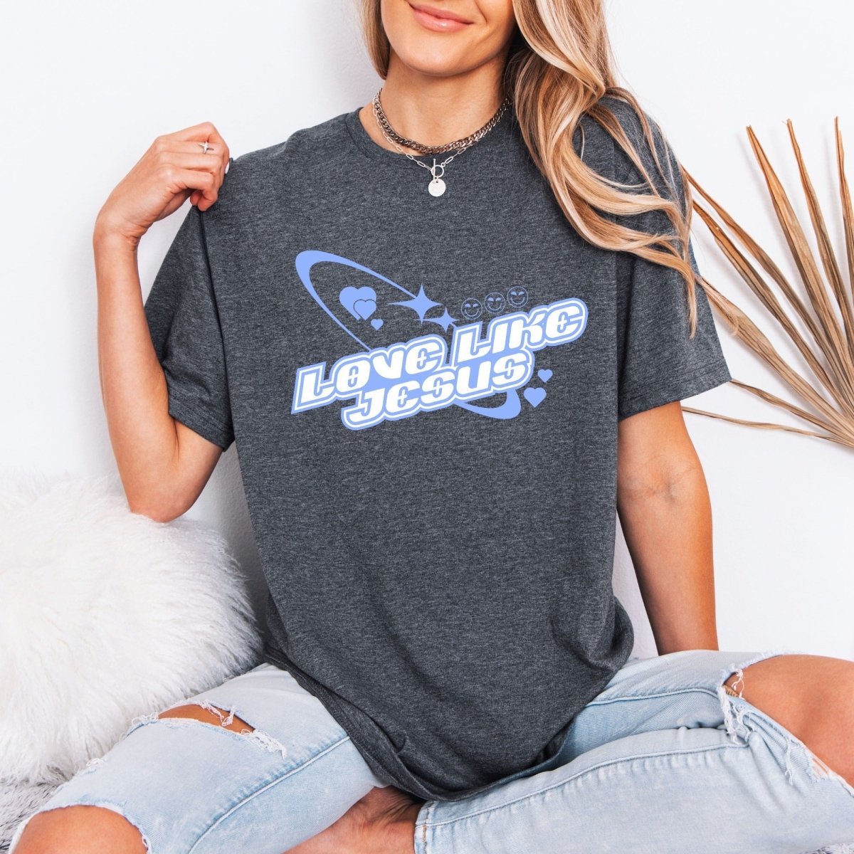 Love Like Jesus | Modern Faith Tee - Luckets.com